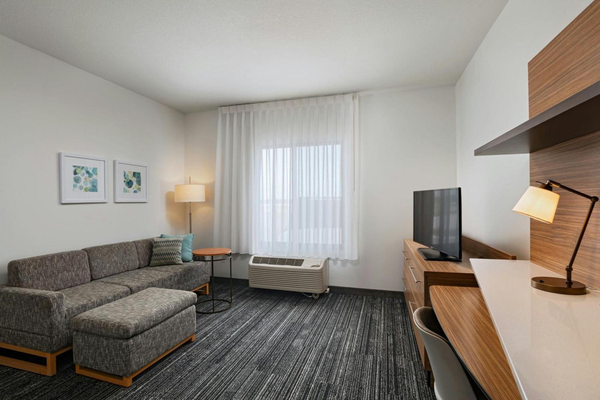 Towneplace Suites By Marriott Ames Εξωτερικό φωτογραφία